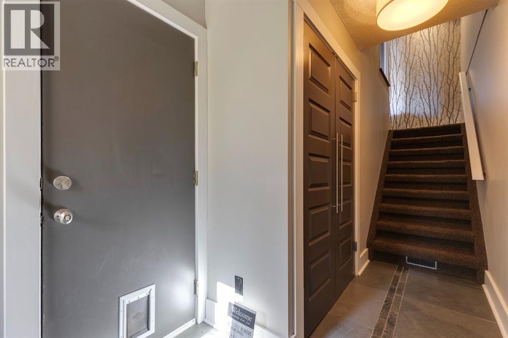 246 Christie Park Mews Sw, Calgary, Alberta  T3H 3H2 - Photo 2 - A2264425