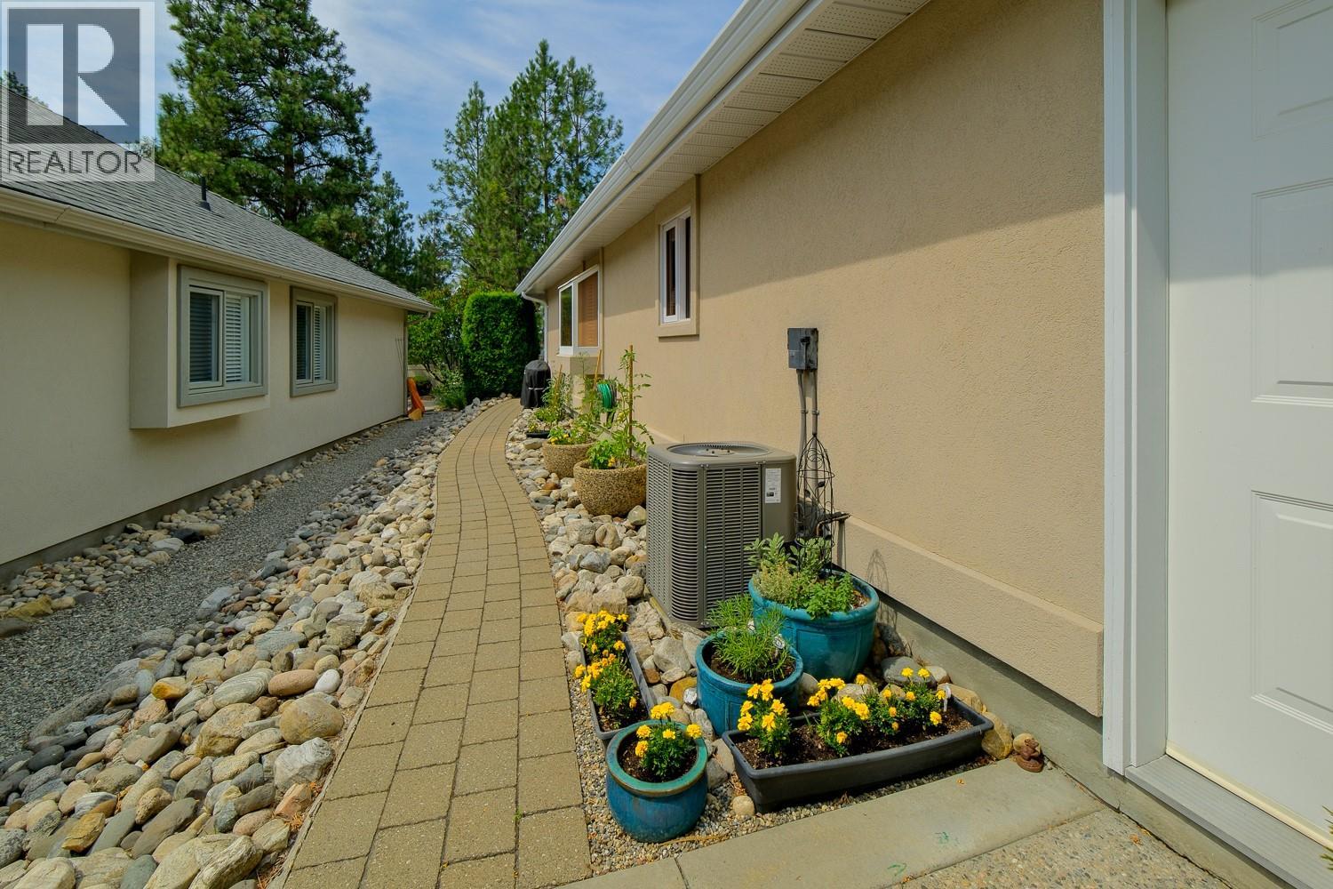 4008 Gallaghers Terrace, Kelowna, British Columbia  V1W 3Z8 - Photo 39 - 10366983