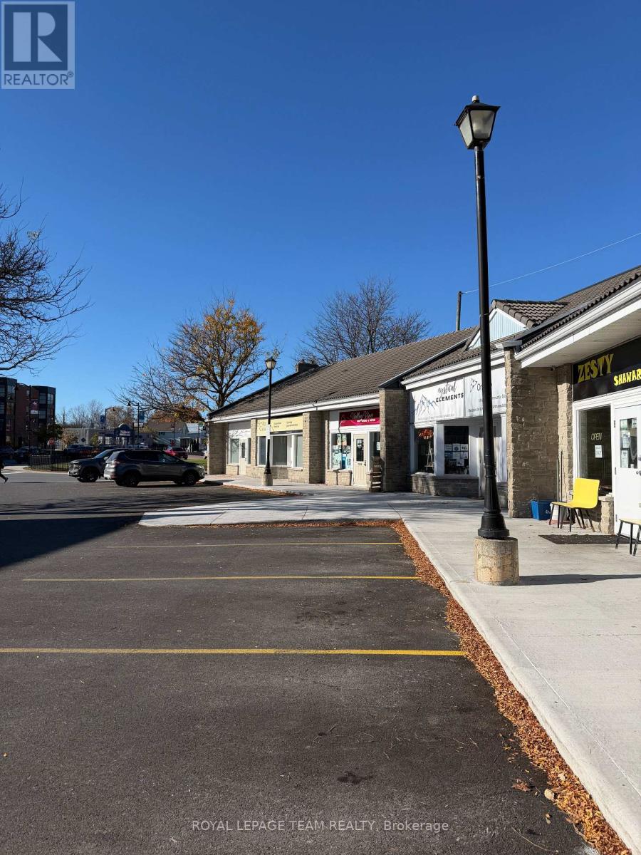 4 - 75 Elgin Street W, Arnprior, Ontario  K7S 3T9 - Photo 2 - X12486737