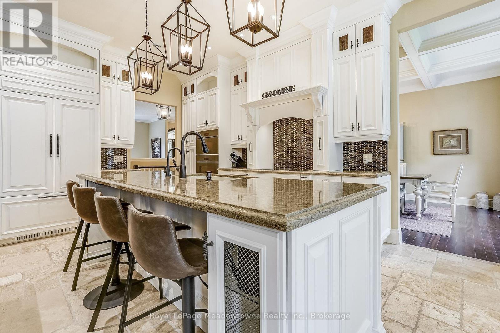 18 Parkshore Place, Hamilton, Ontario  L0R 1H1 - Photo 15 - X12486727