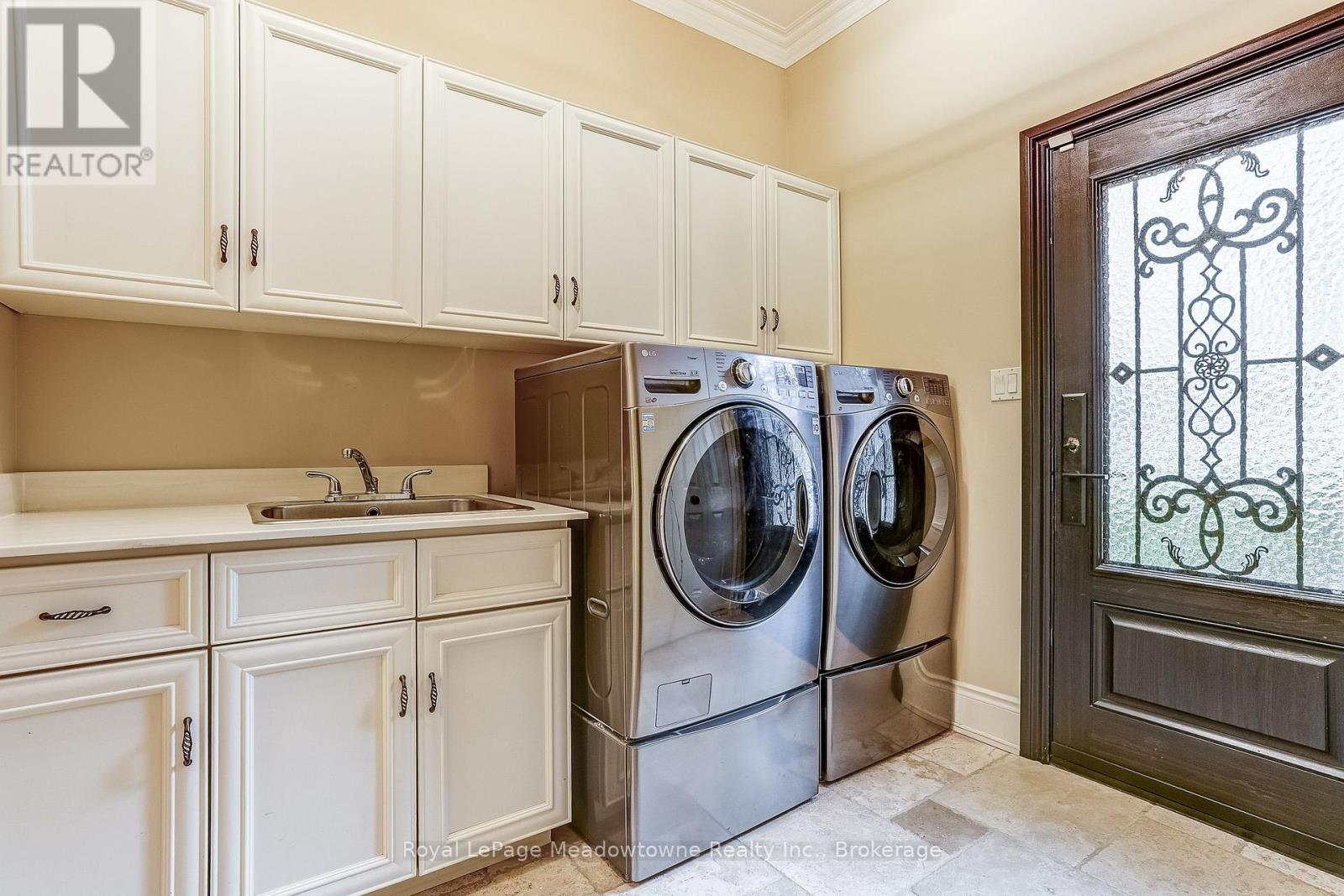 18 Parkshore Place, Hamilton, Ontario  L0R 1H1 - Photo 25 - X12486727