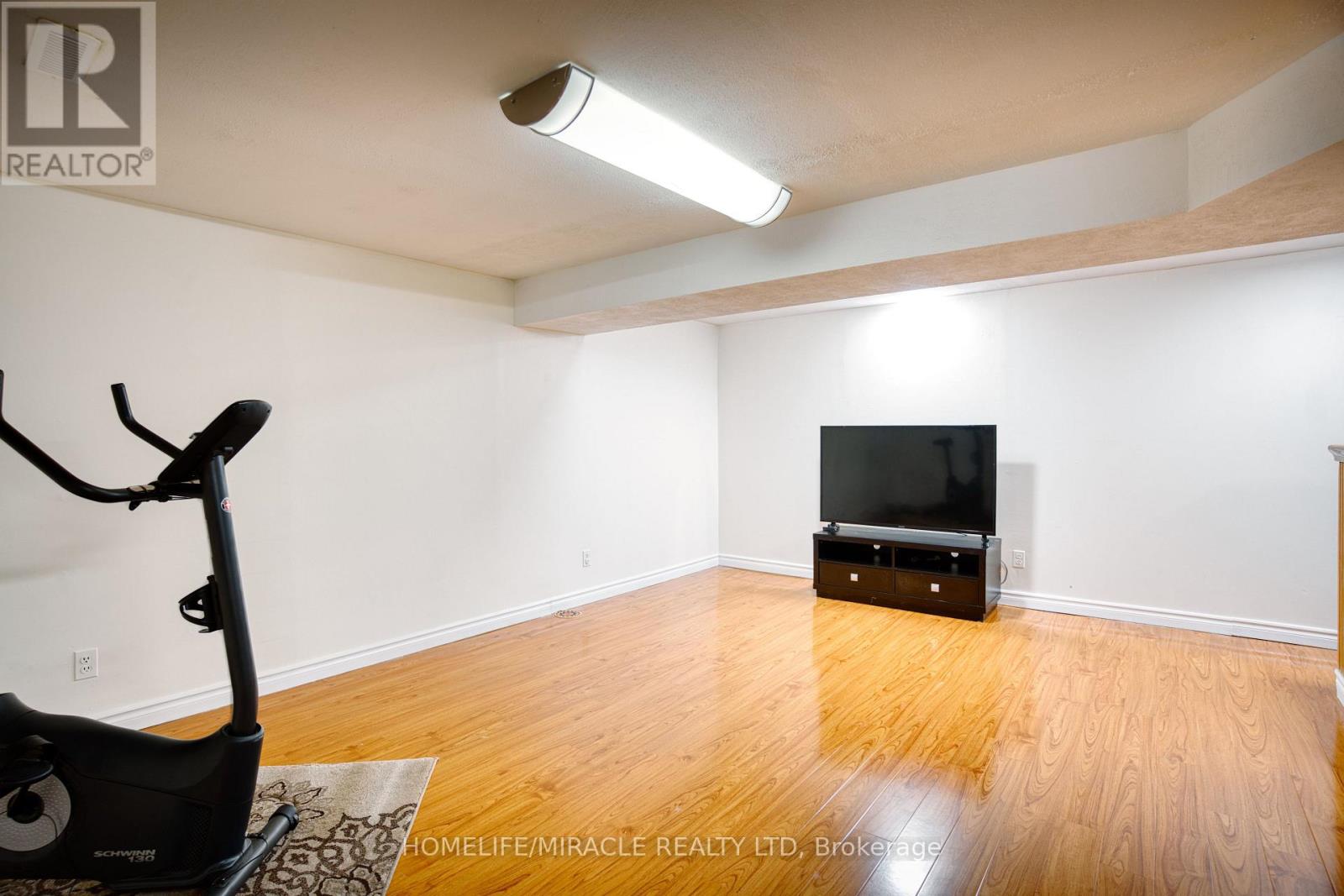 409 - 3353 Martins Pine Crescent, Mississauga, Ontario  L5L 1G3 - Photo 22 - W12486646