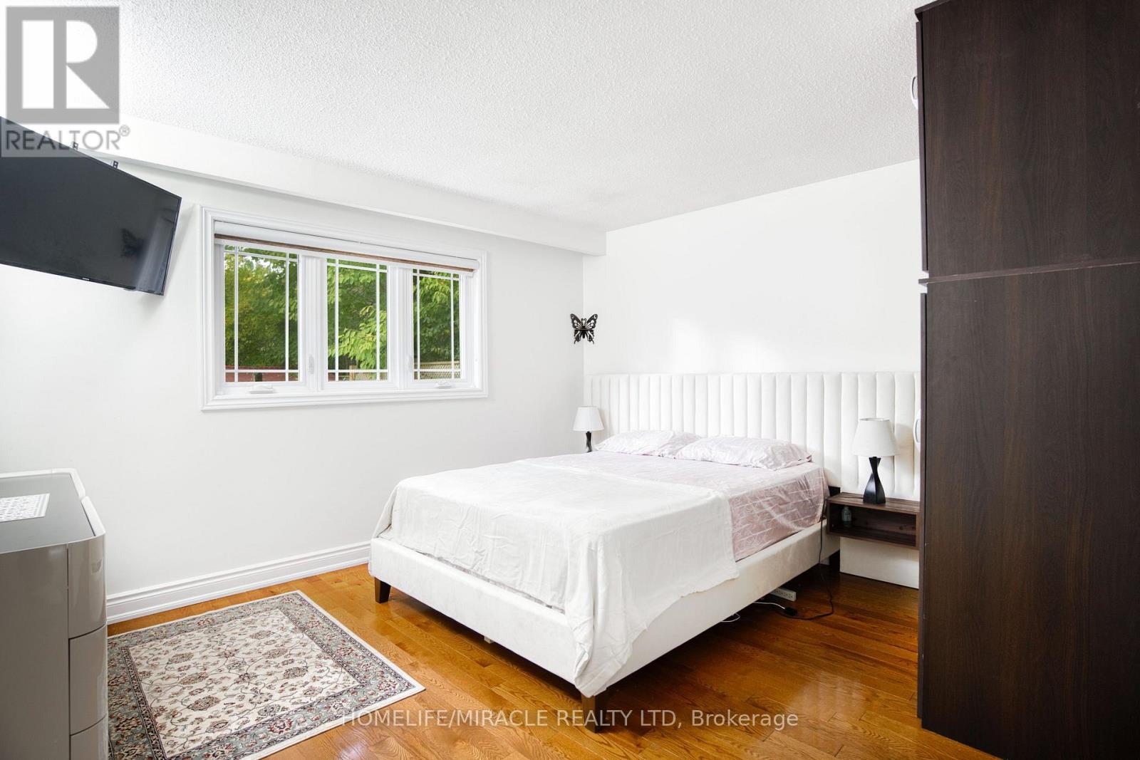 409 - 3353 Martins Pine Crescent, Mississauga, Ontario  L5L 1G3 - Photo 28 - W12486646