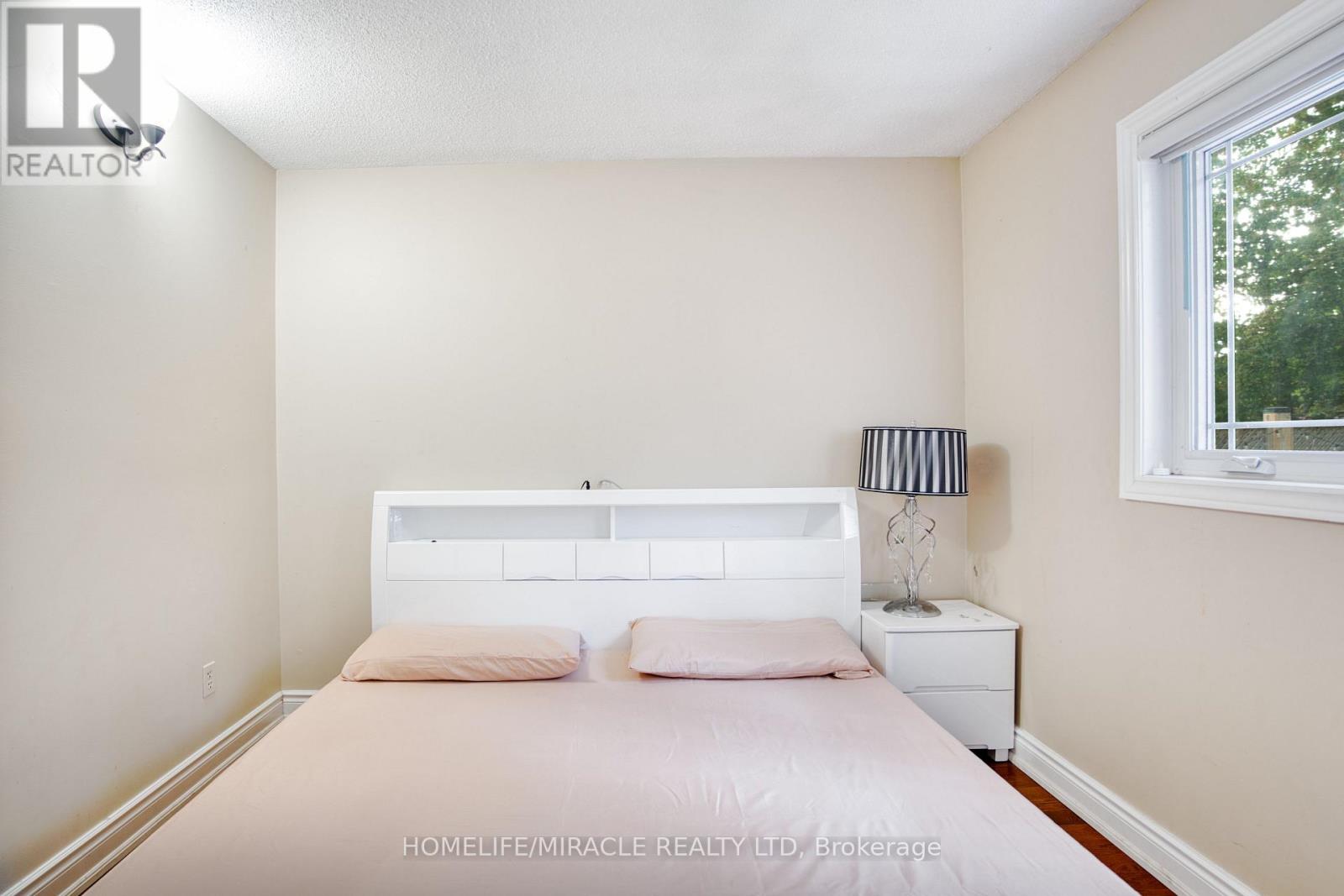 409 - 3353 Martins Pine Crescent, Mississauga, Ontario  L5L 1G3 - Photo 32 - W12486646