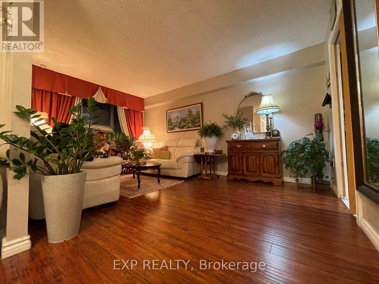 508 - 200 Lotherton Pathway, Toronto, Ontario  M6B 2G8 - Photo 18 - W12486650