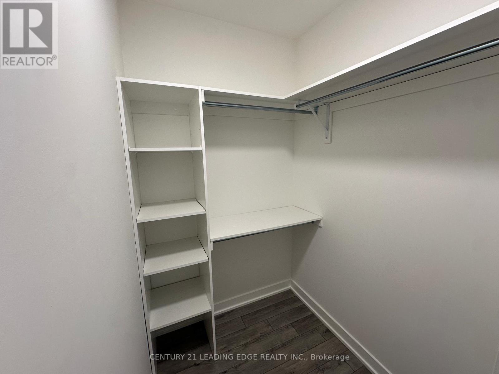 610 - 3071 Trafalgar Road, Oakville, Ontario  L6H 7E3 - Photo 9 - W12486662