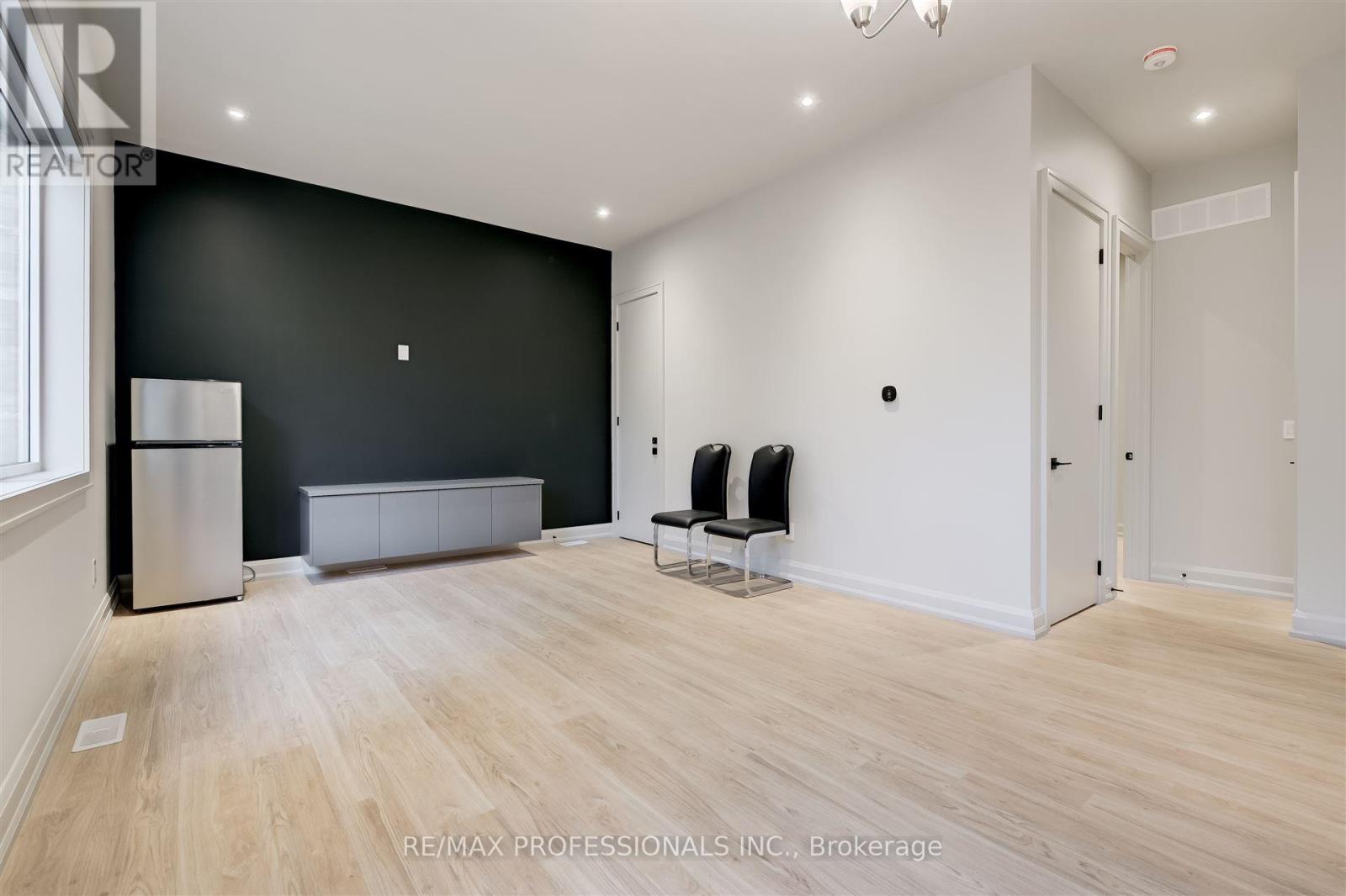 Garden  - 56 Shaver Avenue S, Toronto, Ontario  M9B 3T4 - Photo 2 - W12486671