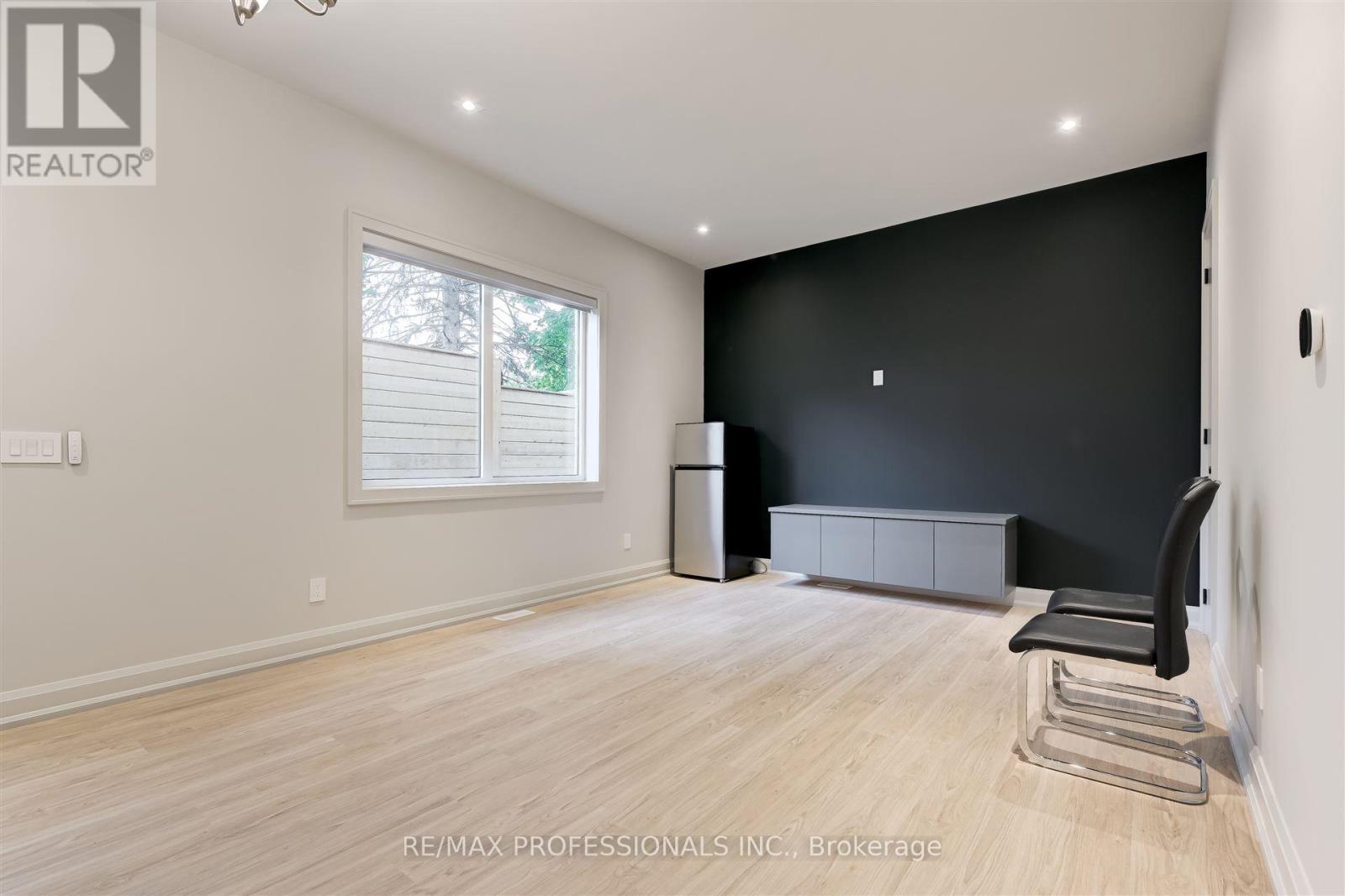 Garden  - 56 Shaver Avenue S, Toronto, Ontario  M9B 3T4 - Photo 4 - W12486671