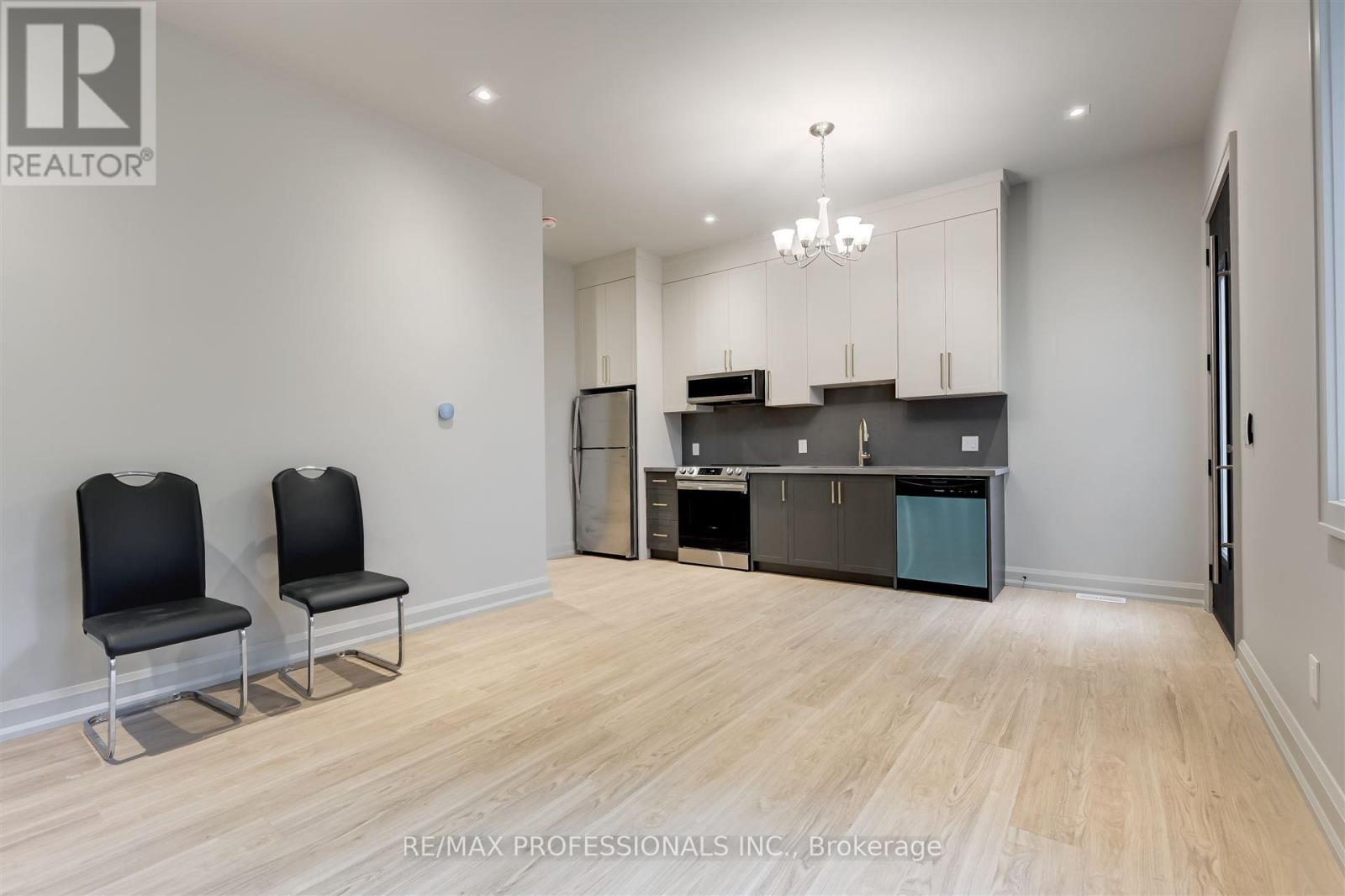 Garden  - 56 Shaver Avenue S, Toronto, Ontario  M9B 3T4 - Photo 7 - W12486671