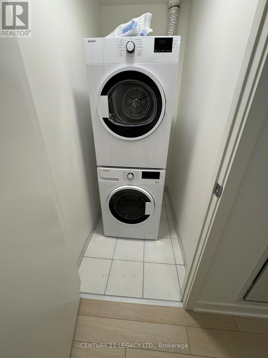 1310 - 3079 Trafalgar Rd Road, Oakville, Ontario  L6H 8C5 - Photo 11 - W12486674