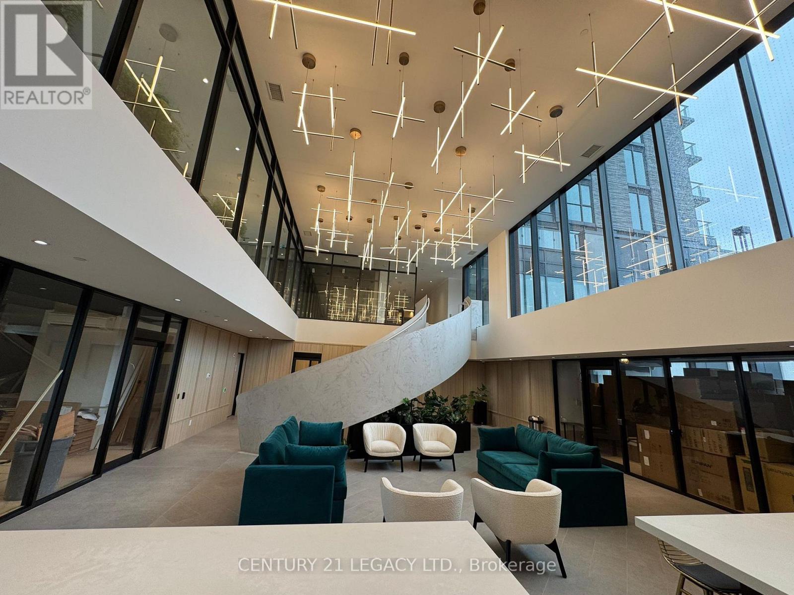 1310 - 3079 Trafalgar Rd Road, Oakville, Ontario  L6H 8C5 - Photo 3 - W12486674