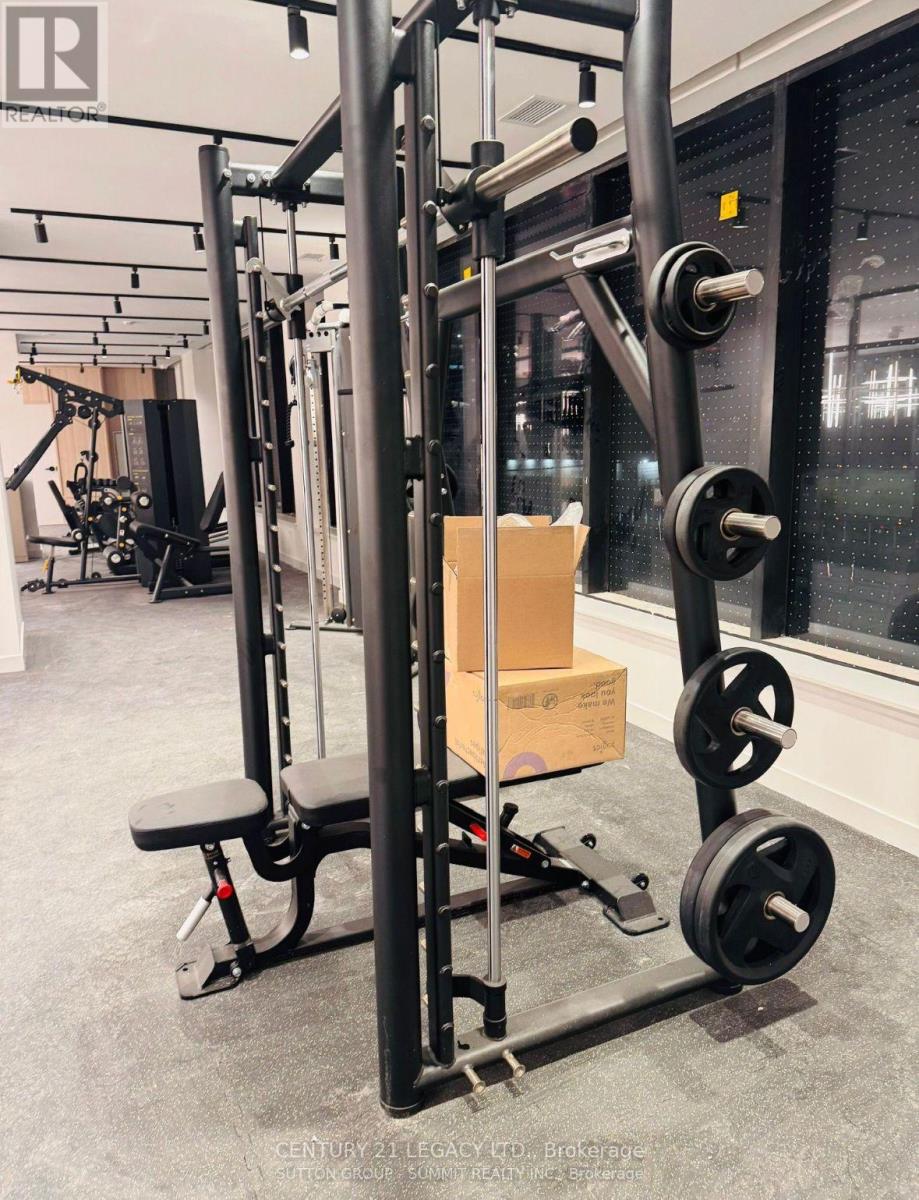 1310 - 3079 Trafalgar Rd Road, Oakville, Ontario  L6H 8C5 - Photo 4 - W12486674