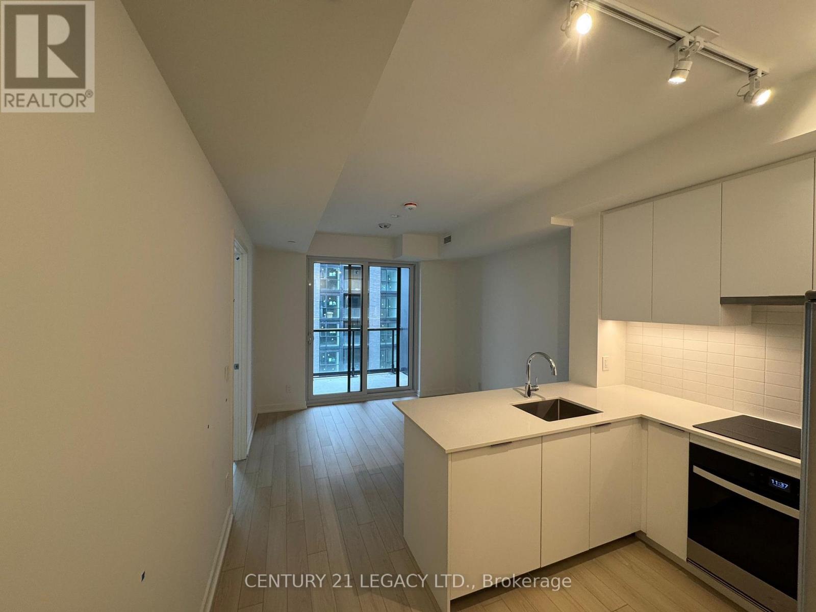 1310 - 3079 Trafalgar Rd Road, Oakville, Ontario  L6H 8C5 - Photo 8 - W12486674