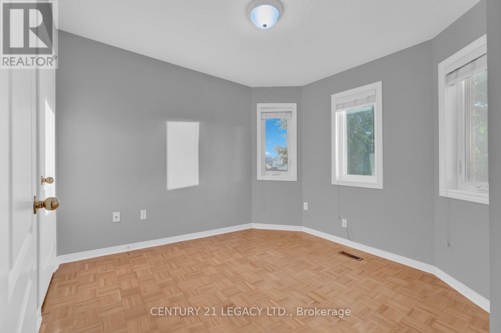 9 Edenvalley Road, Brampton, Ontario  L7A 2M6 - Photo 14 - W12486677