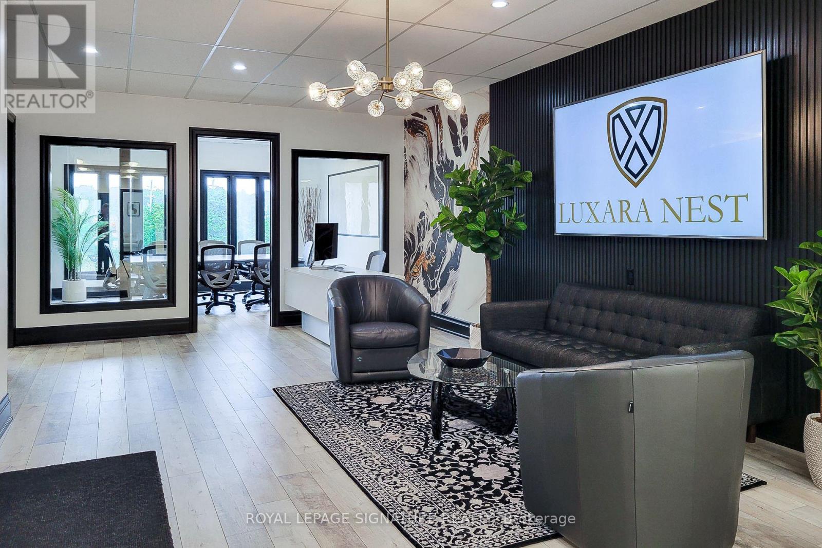 300 - 414 North Service Road E, Oakville, Ontario  L6H 5R2 - Photo 14 - W12486686