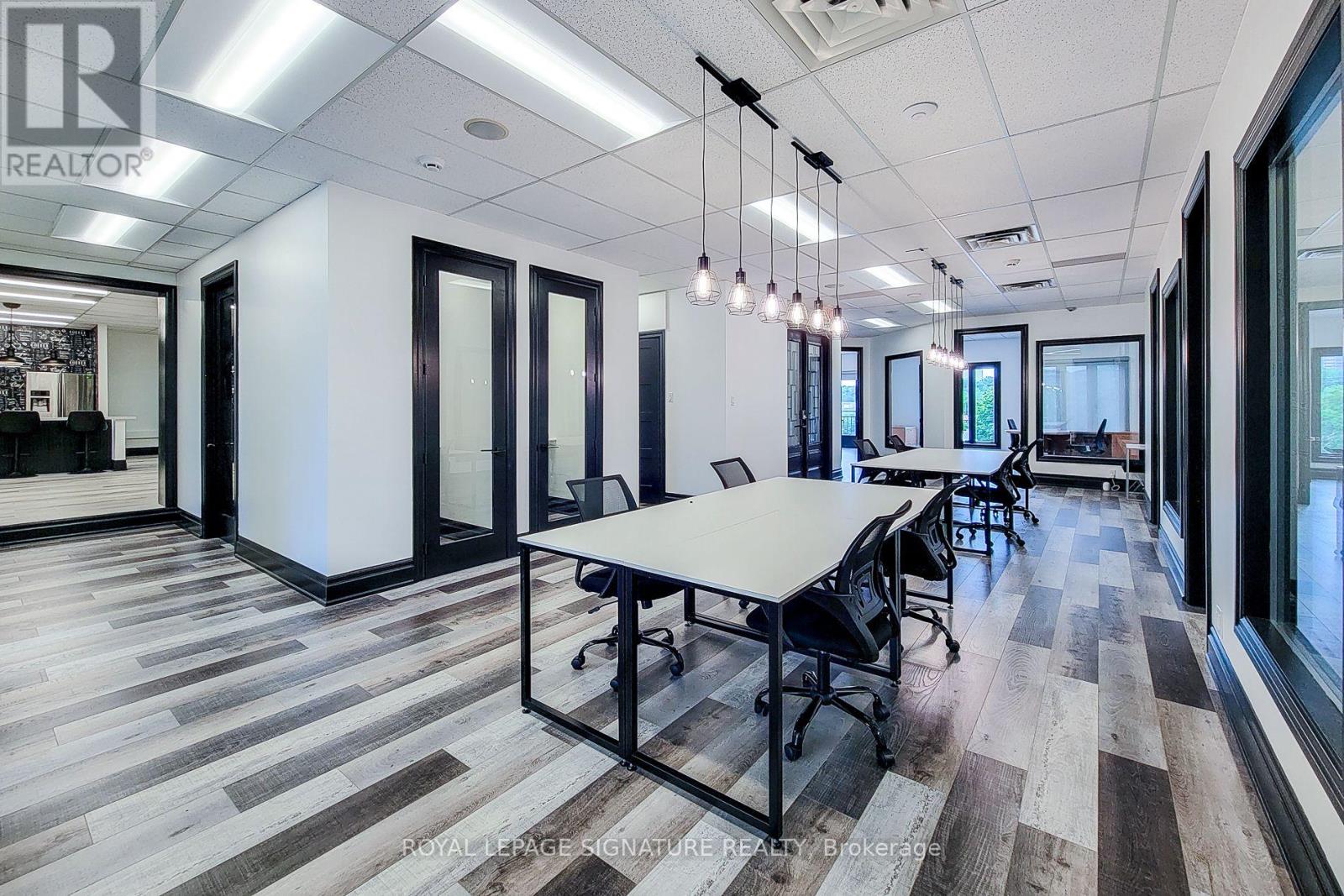 300 - 414 North Service Road E, Oakville, Ontario  L6H 5R2 - Photo 26 - W12486686