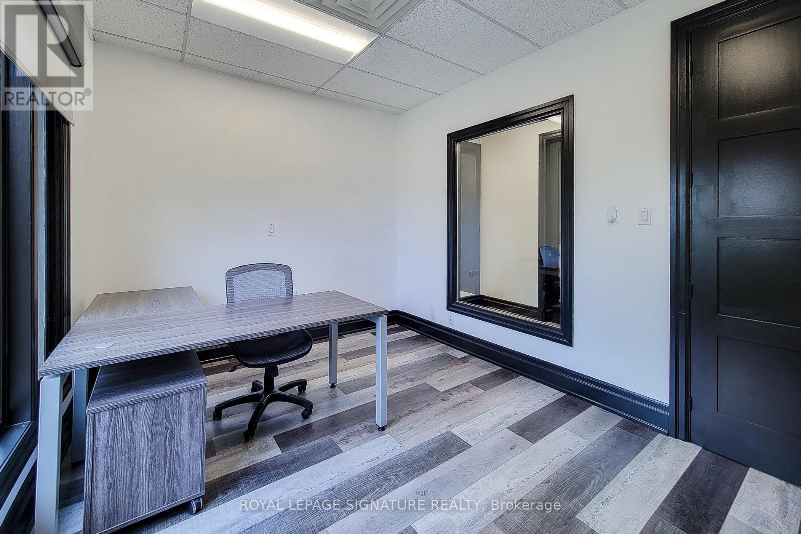 300 - 414 North Service Road E, Oakville, Ontario  L6H 5R2 - Photo 27 - W12486686