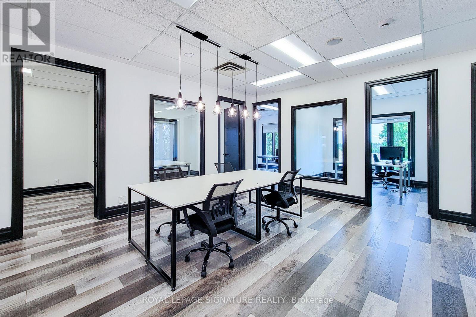 300 - 414 North Service Road E, Oakville, Ontario  L6H 5R2 - Photo 29 - W12486686