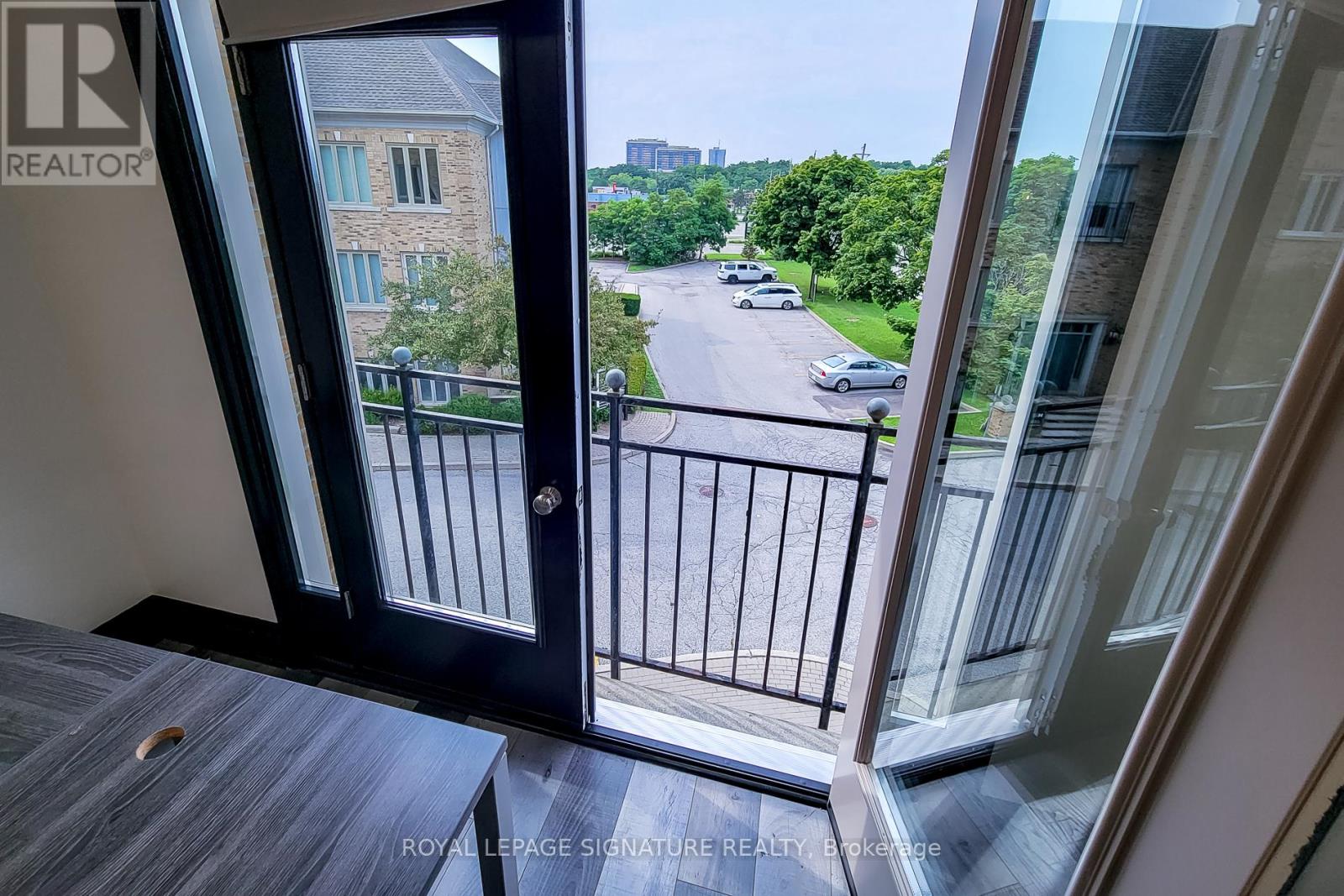 300 - 414 North Service Road E, Oakville, Ontario  L6H 5R2 - Photo 38 - W12486686