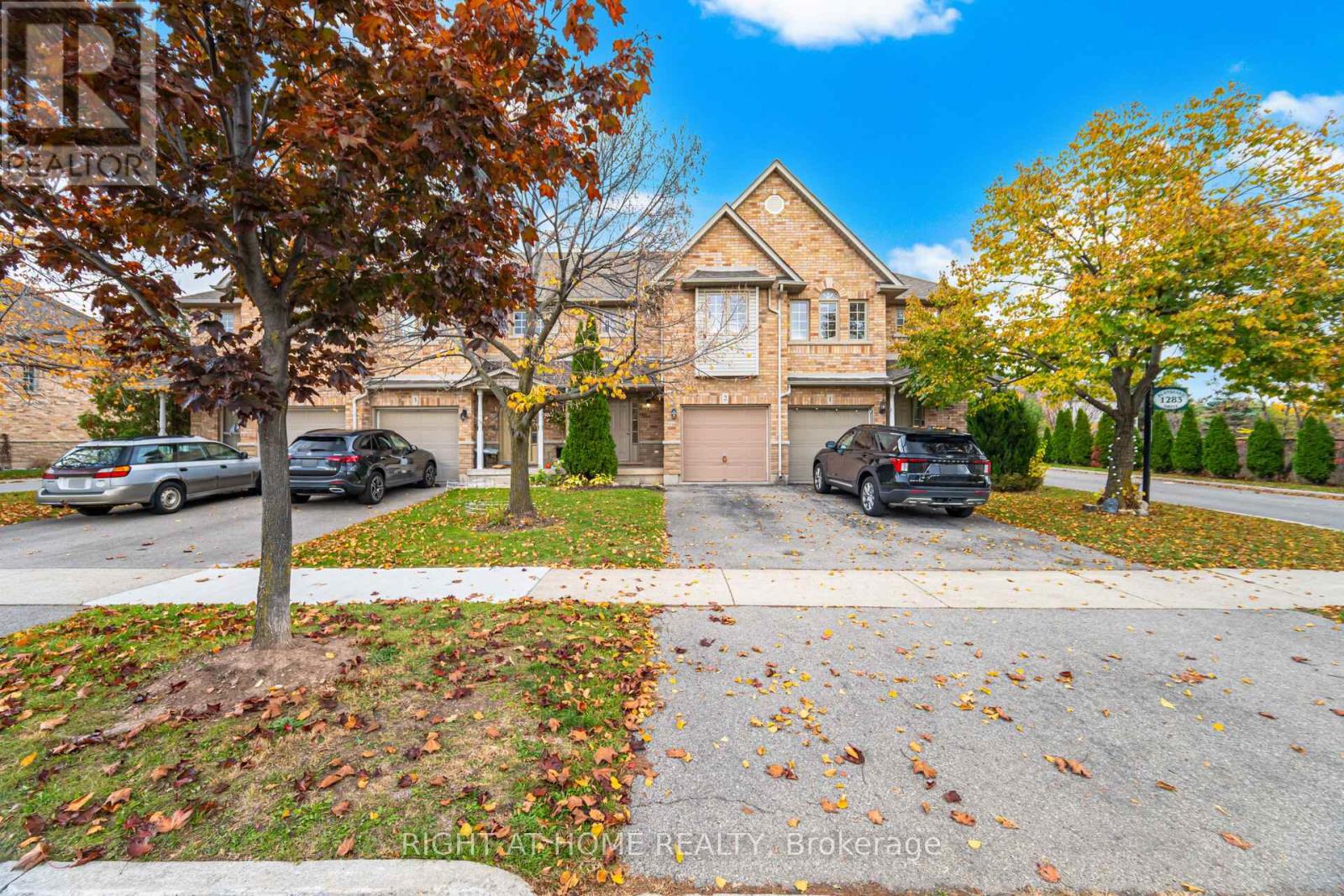 2 - 1283 Blanshard Drive, Burlington, Ontario  L7M 4T8 - Photo 2 - W12486687
