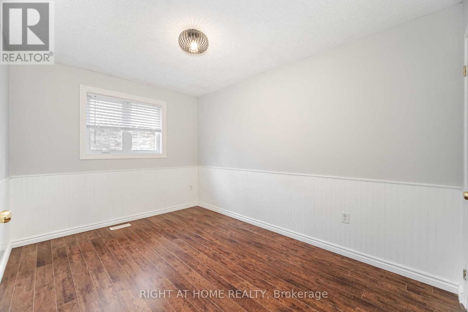 2 - 1283 Blanshard Drive, Burlington, Ontario  L7M 4T8 - Photo 23 - W12486687