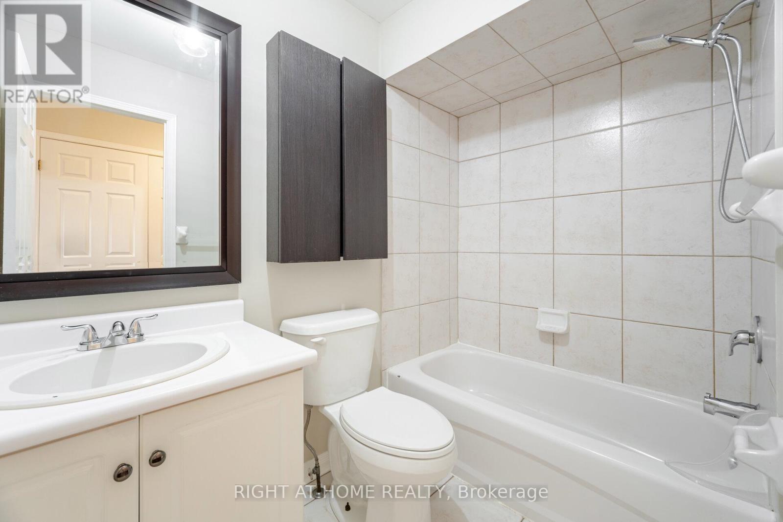 2 - 1283 Blanshard Drive, Burlington, Ontario  L7M 4T8 - Photo 29 - W12486687