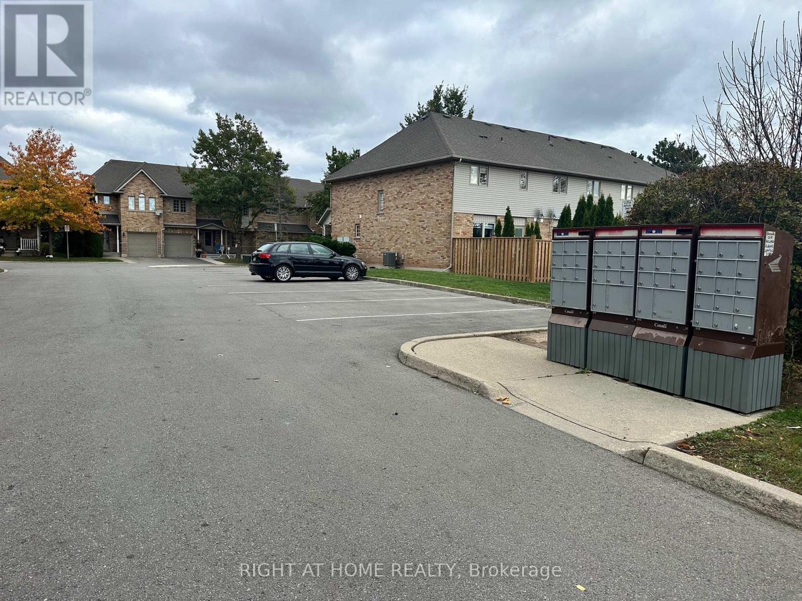 2 - 1283 Blanshard Drive, Burlington, Ontario  L7M 4T8 - Photo 40 - W12486687