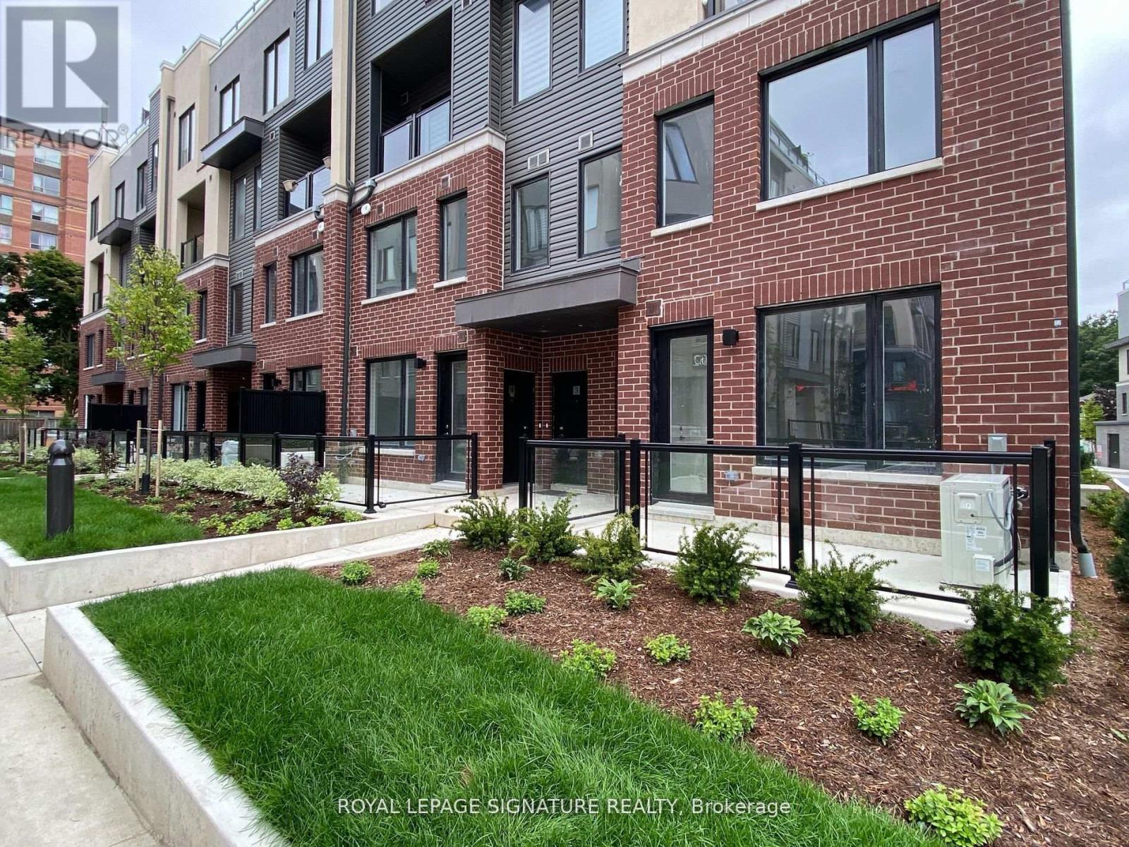 4 - 3566 COLONIAL DRIVE, Mississauga, Ontario