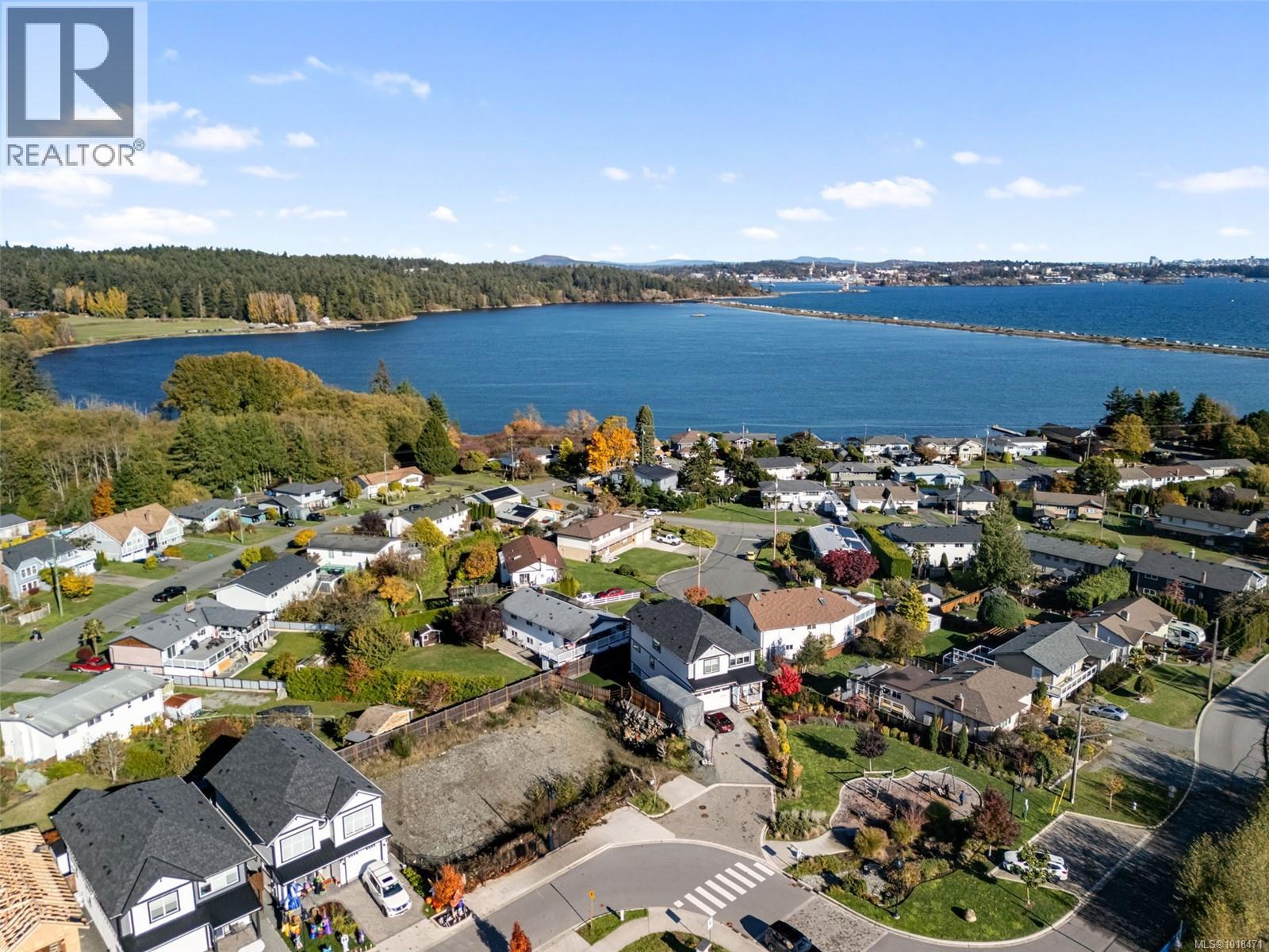 284 Seafield Rd, Colwood, British Columbia