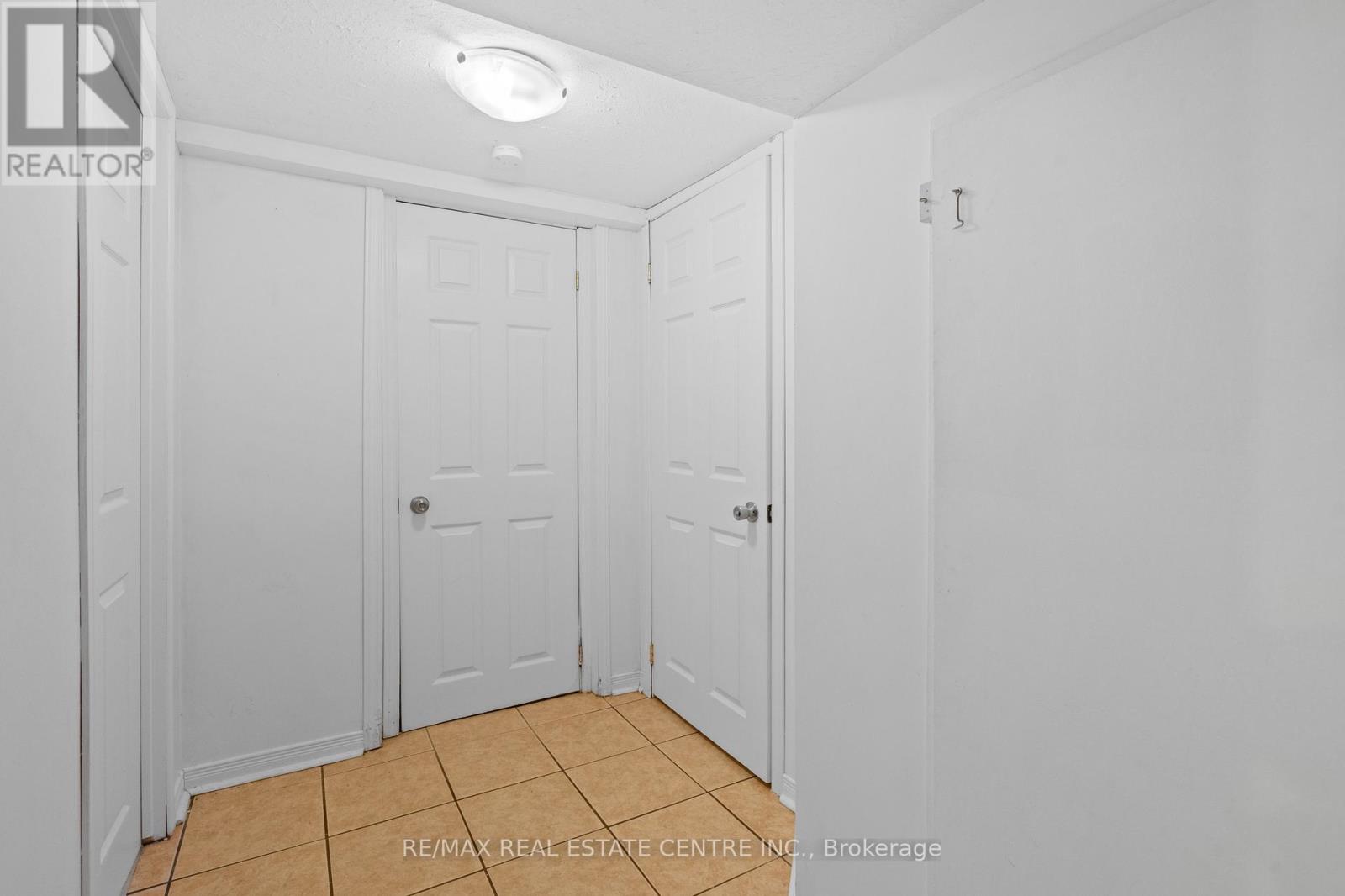 Basement - 298 Wallace Avenue, Welland, Ontario  L3B 1R9 - Photo 15 - X12486654