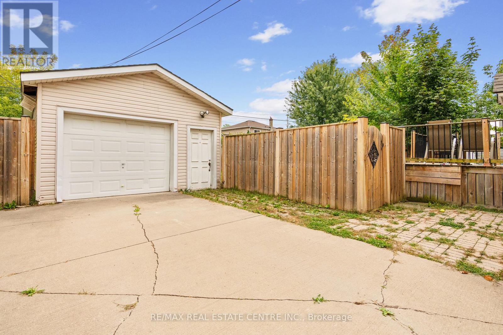 Basement - 298 Wallace Avenue, Welland, Ontario  L3B 1R9 - Photo 4 - X12486654
