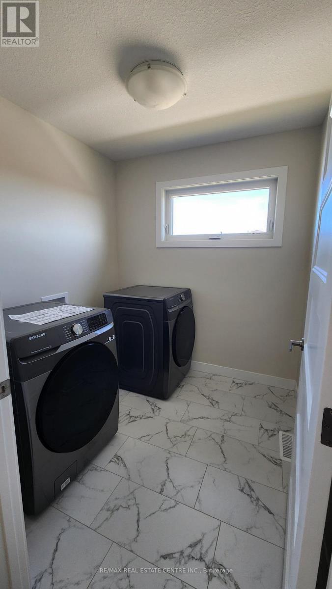 6825 Royal Magnolia Avenue, London South, Ontario  N6P 0J6 - Photo 11 - X12486669