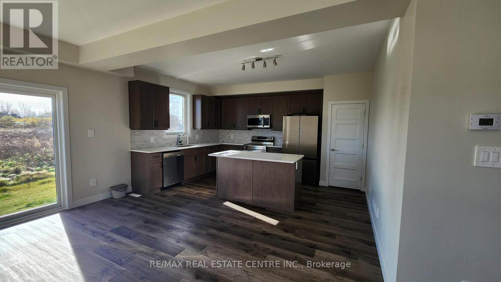 6825 Royal Magnolia Avenue, London South, Ontario  N6P 0J6 - Photo 5 - X12486669