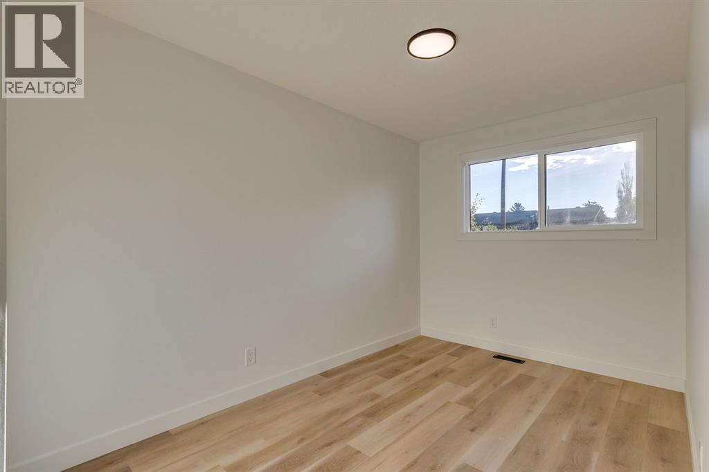 1304 Lake Sylvan Drive Se, Calgary, Alberta  T2J 4C8 - Photo 19 - A2261425