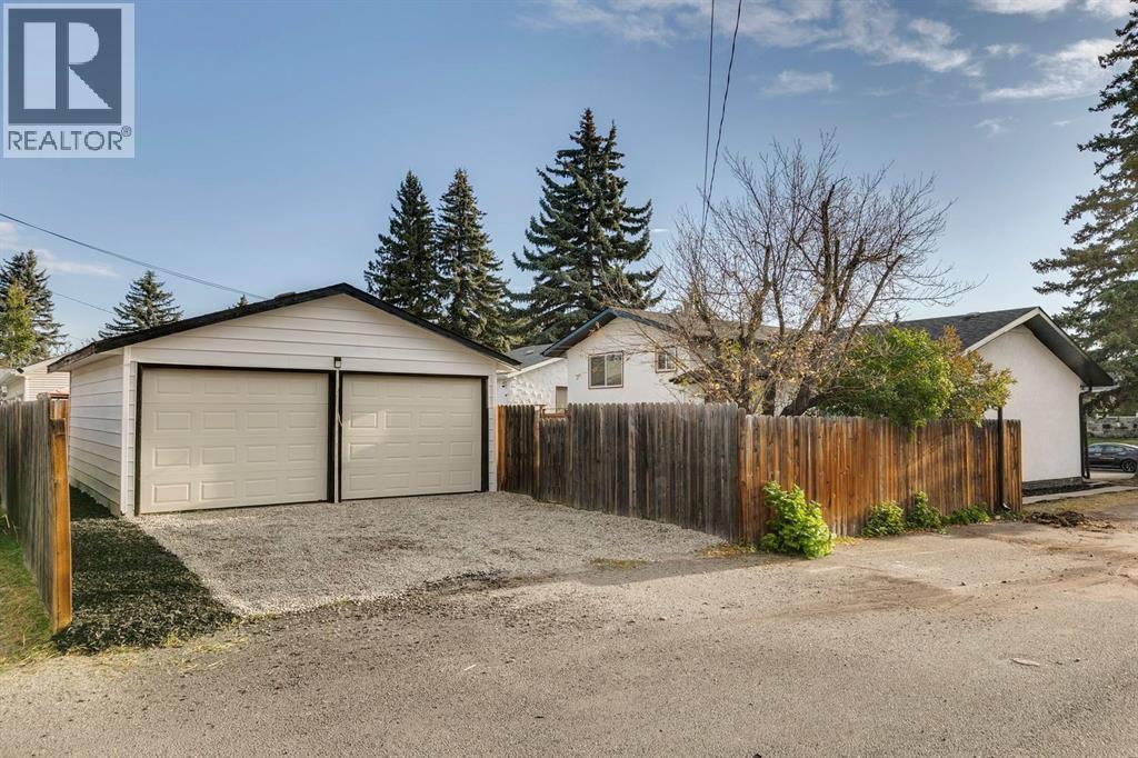 1304 Lake Sylvan Drive Se, Calgary, Alberta  T2J 4C8 - Photo 33 - A2261425