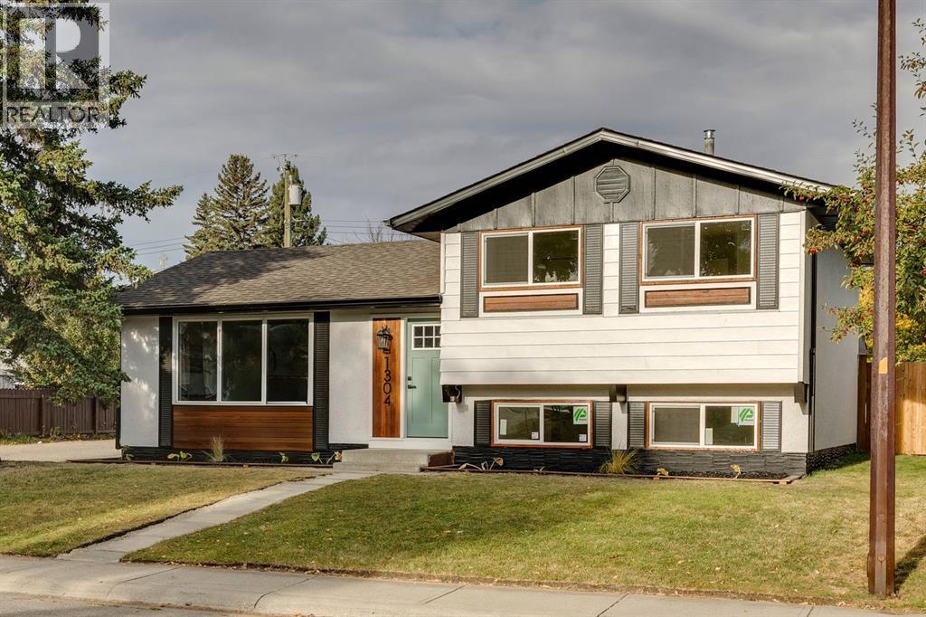 1304 Lake Sylvan Drive Se, Calgary, Alberta  T2J 4C8 - Photo 1 - A2261425