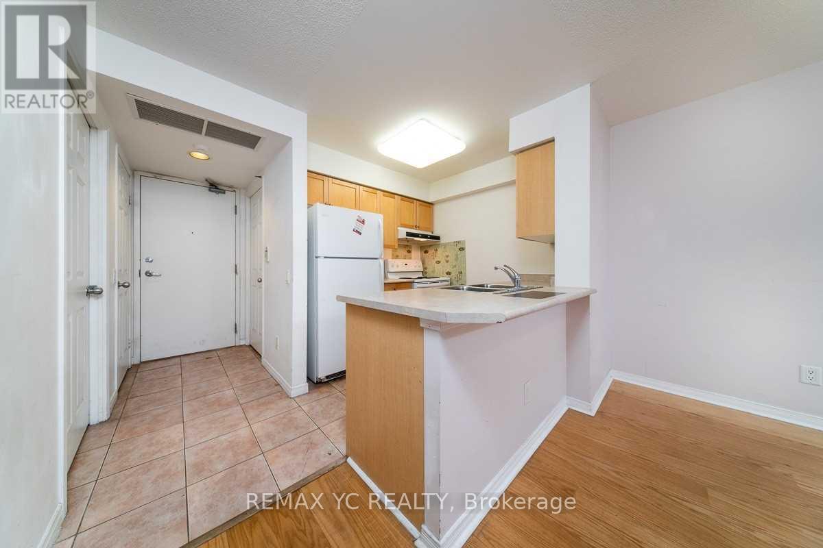 1016 - 155 Beecroft Road, Toronto, Ontario  M2N 7C6 - Photo 2 - C12486695