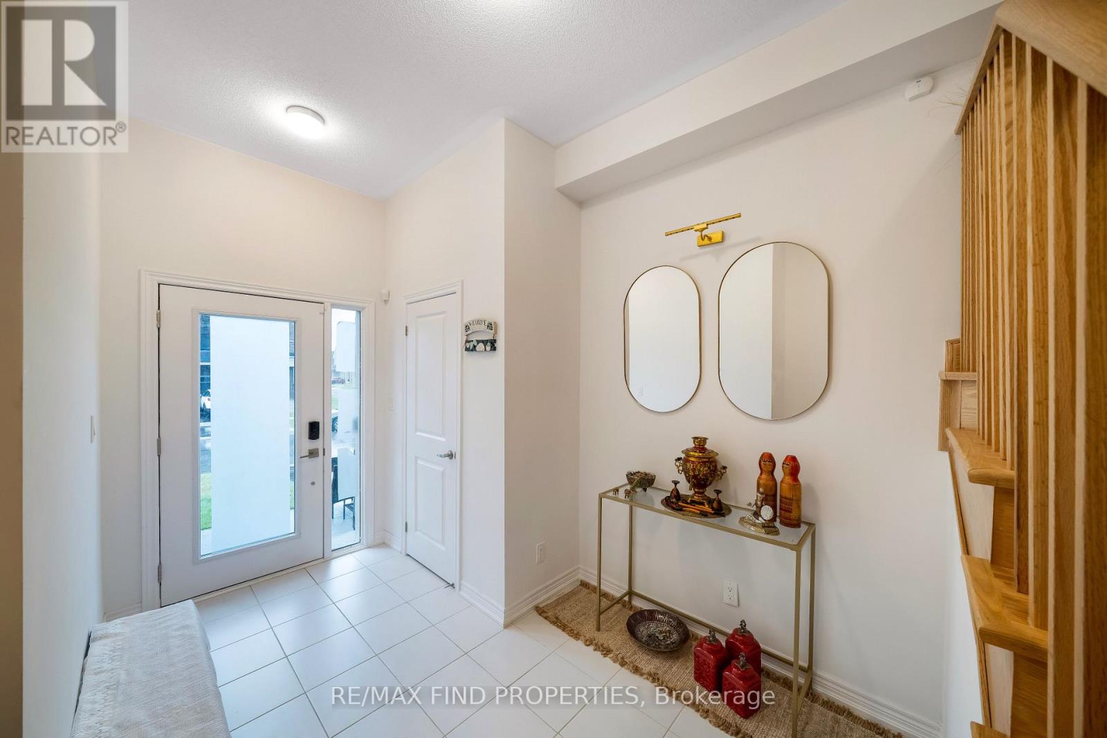 1125 Lockie Drive, Oshawa, Ontario  L1L 0R9 - Photo 4 - E12486732