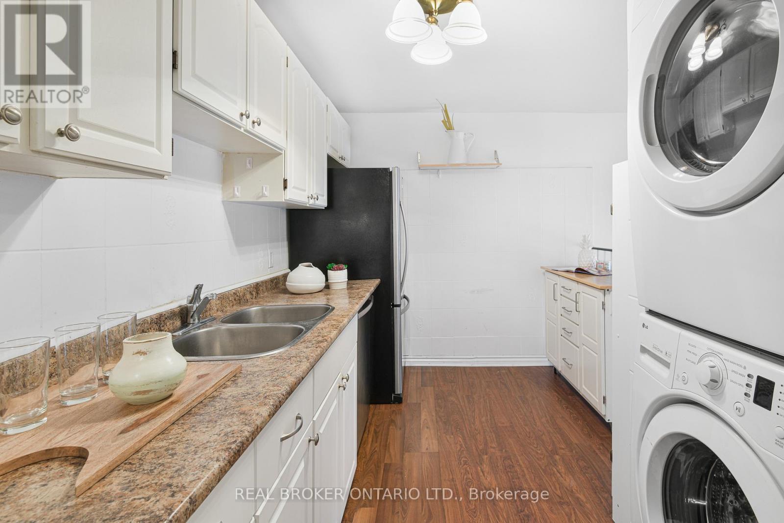 Th24 - 1666 Queen Street E, Toronto, Ontario  M4L 1G3 - Photo 13 - E12486736