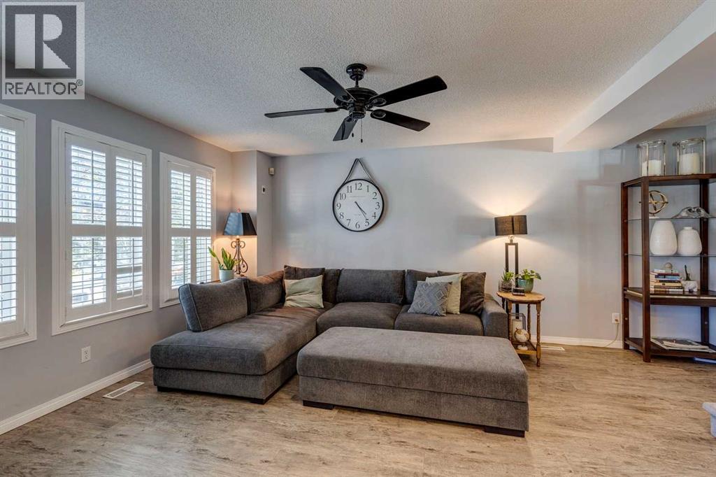 201 Citadel Forest Close Nw, Calgary, Alberta  T3G 4W8 - Photo 6 - A2259018