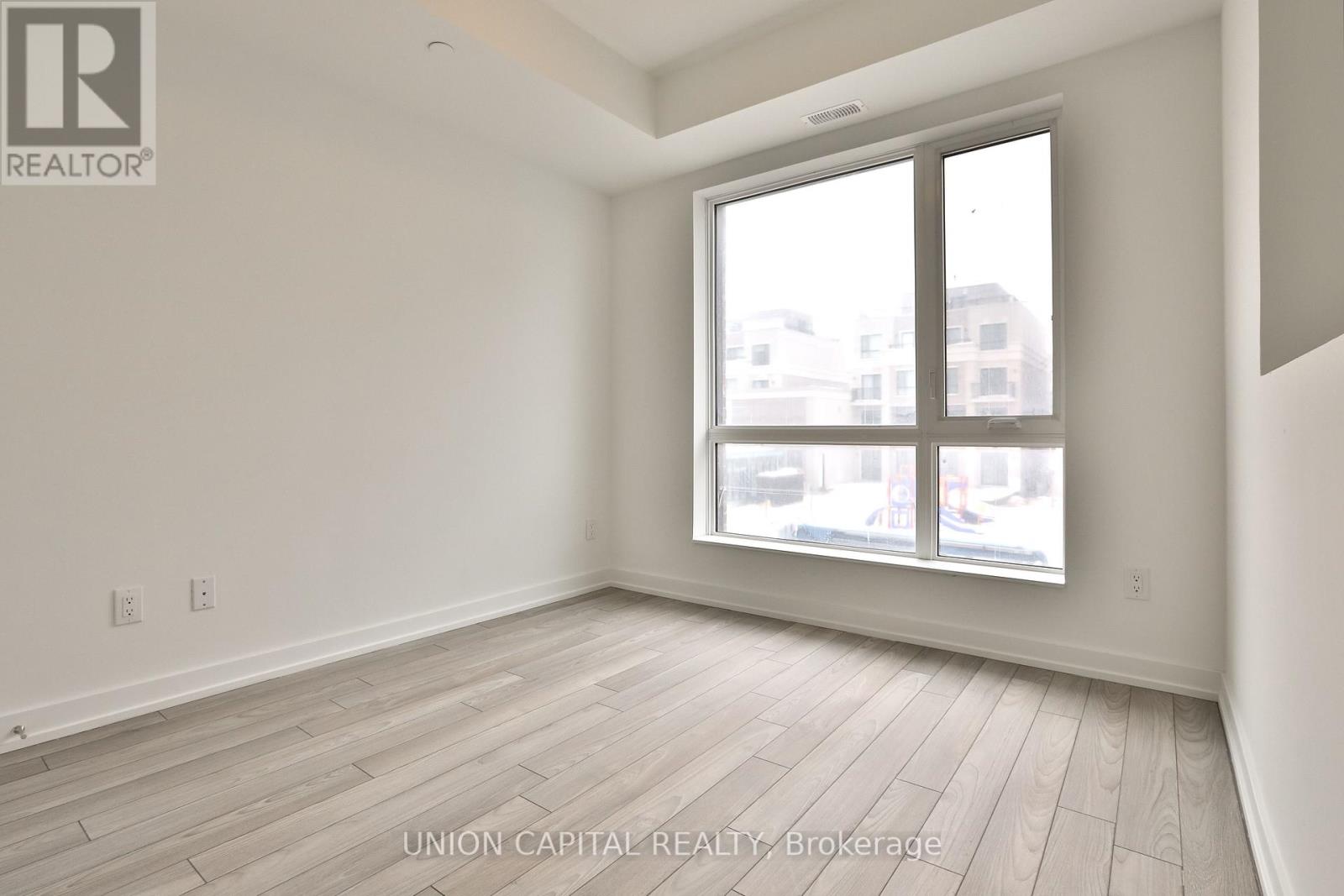 203 - 2 Red Squirrel Lane, Richmond Hill, Ontario  L4S 0P5 - Photo 3 - N12486714