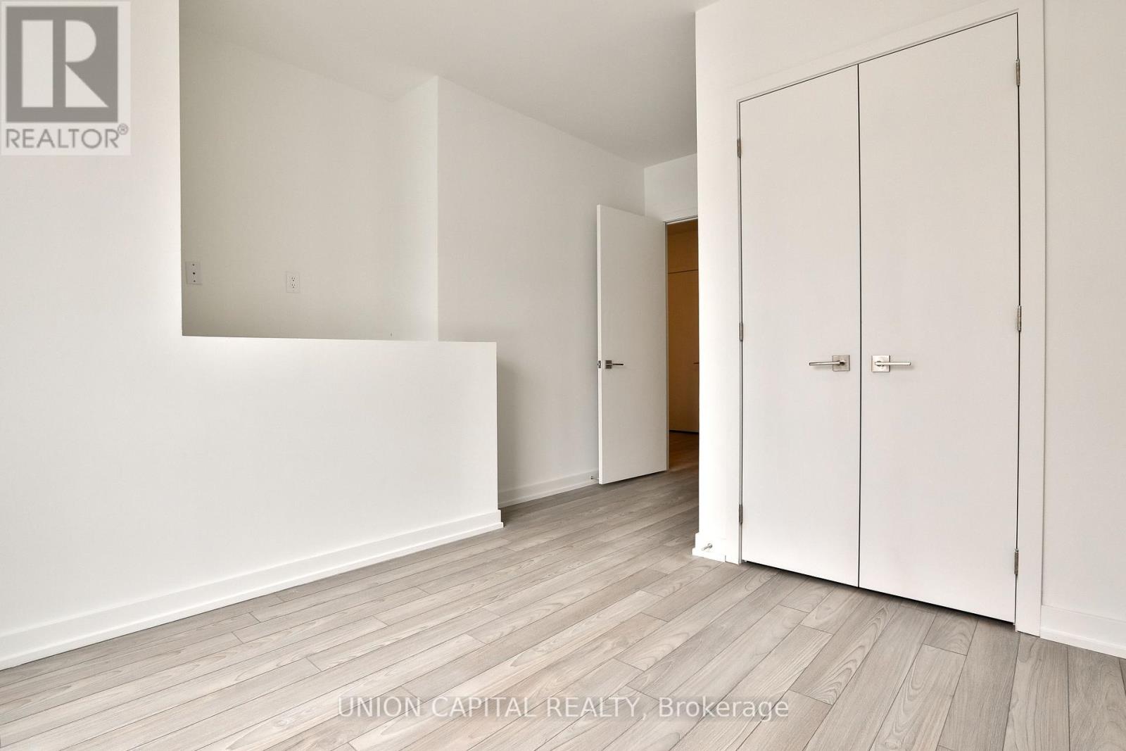 203 - 2 Red Squirrel Lane, Richmond Hill, Ontario  L4S 0P5 - Photo 4 - N12486714