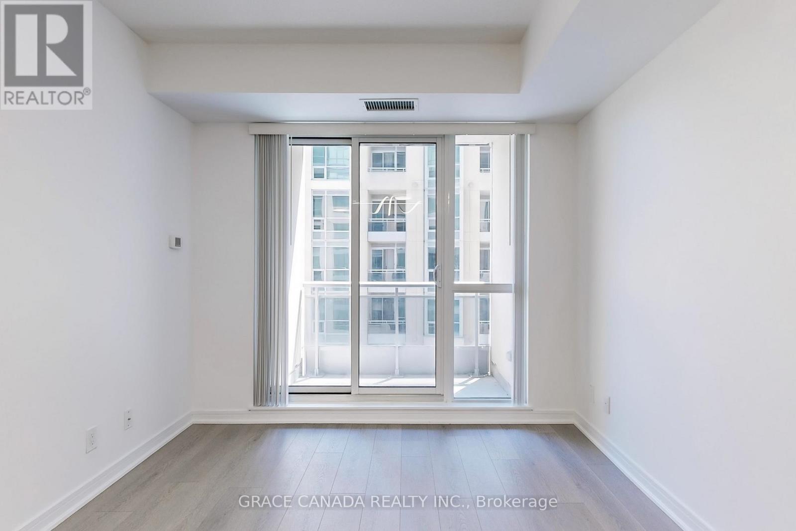 409 - 9205 Yonge Street, Richmond Hill, Ontario  L4C 1V5 - Photo 11 - N12486730