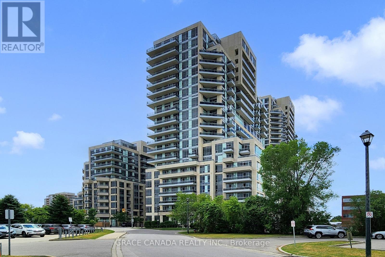 409 - 9205 Yonge Street, Richmond Hill, Ontario  L4C 1V5 - Photo 2 - N12486730