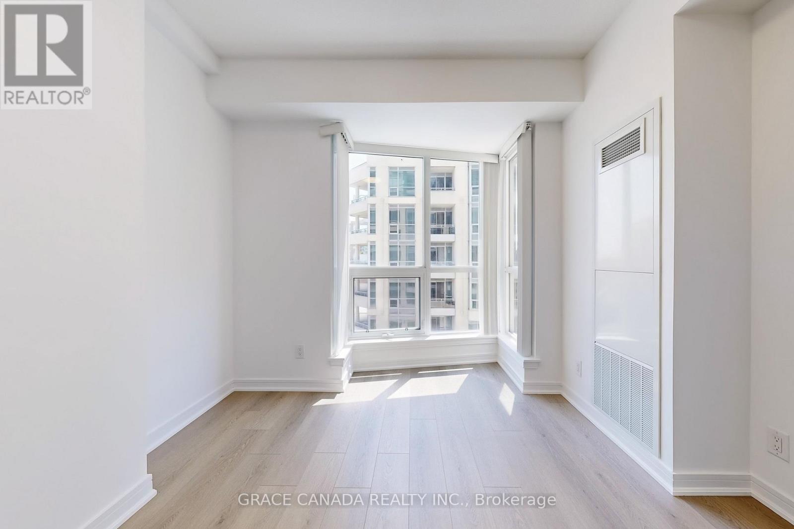 409 - 9205 Yonge Street, Richmond Hill, Ontario  L4C 1V5 - Photo 22 - N12486730