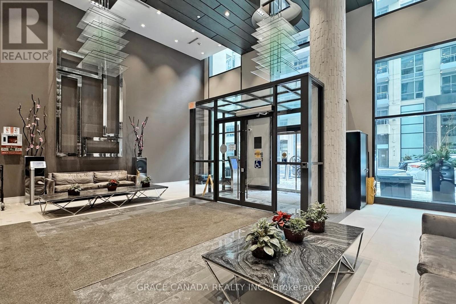 409 - 9205 Yonge Street, Richmond Hill, Ontario  L4C 1V5 - Photo 6 - N12486730