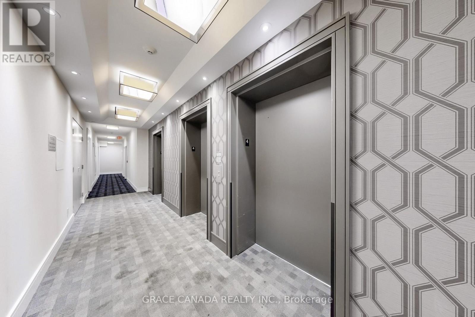 409 - 9205 Yonge Street, Richmond Hill, Ontario  L4C 1V5 - Photo 7 - N12486730