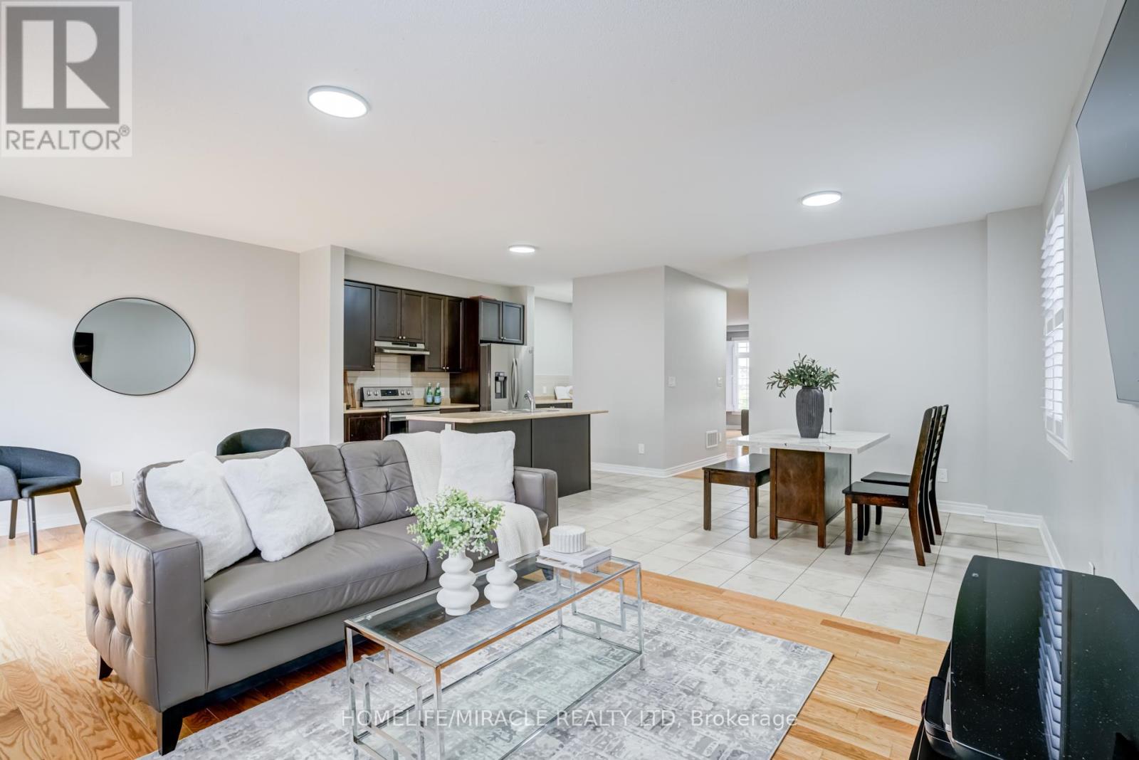 81 Willoughby Way, New Tecumseth, Ontario  L9R 0P4 - Photo 11 - N12486740