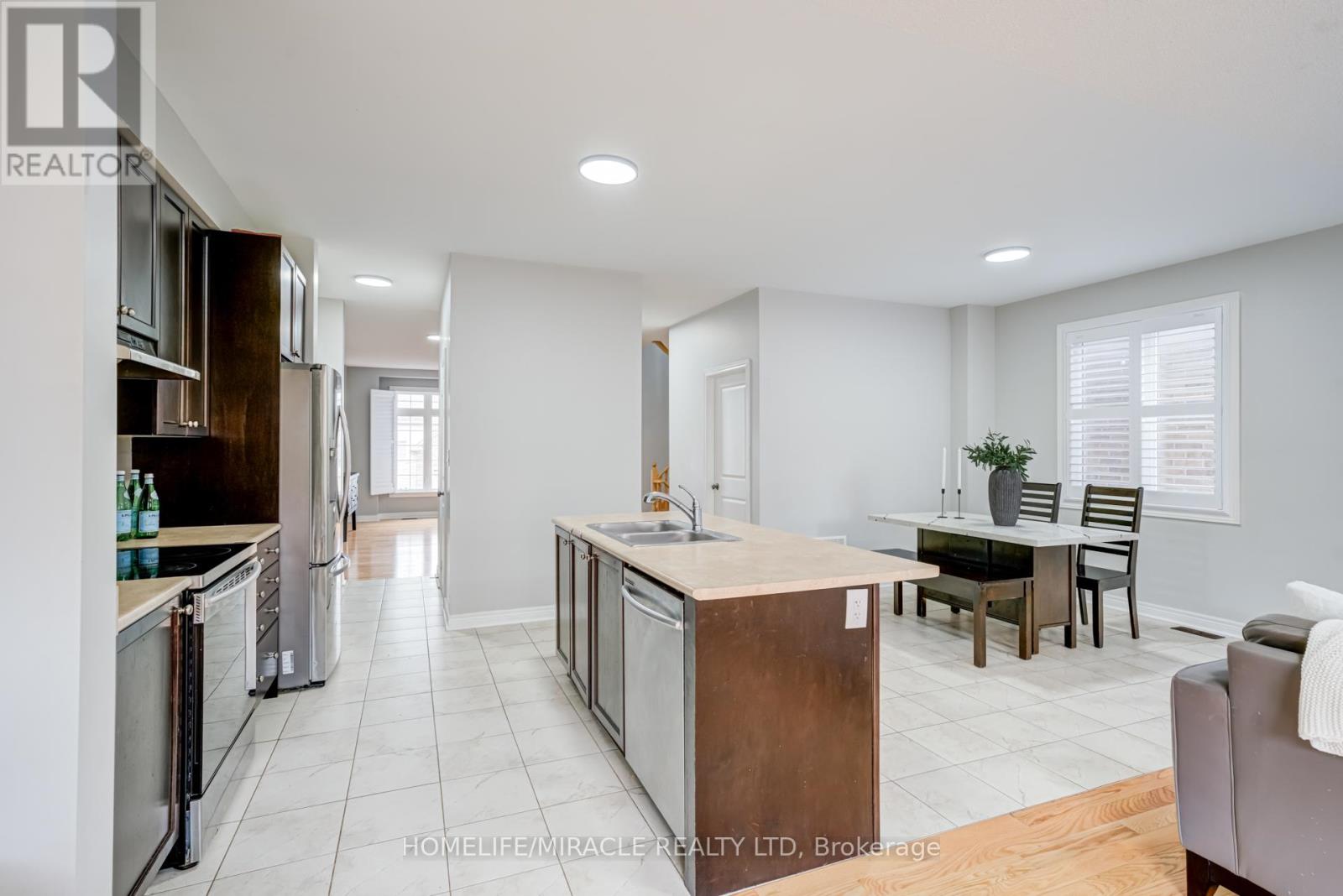 81 Willoughby Way, New Tecumseth, Ontario  L9R 0P4 - Photo 12 - N12486740