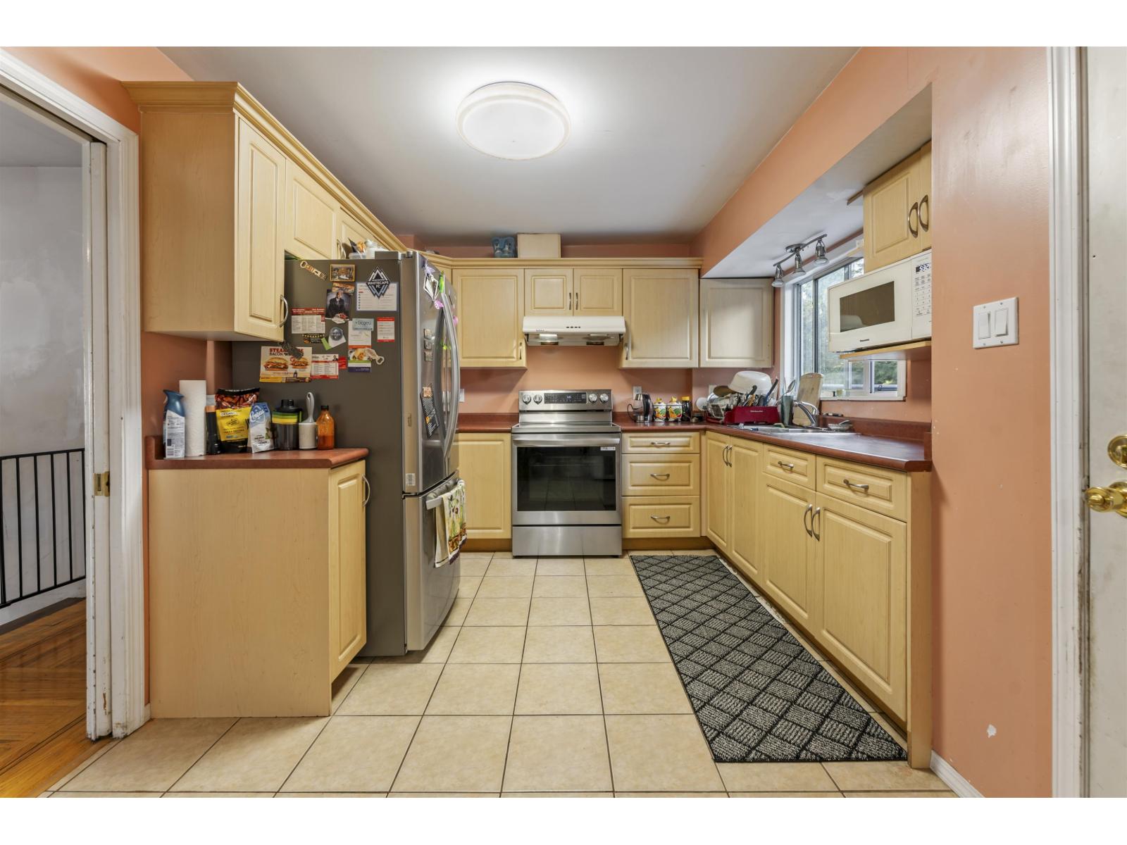 9761 124a Street, Surrey, British Columbia  V3V 4W2 - Photo 8 - R3062594